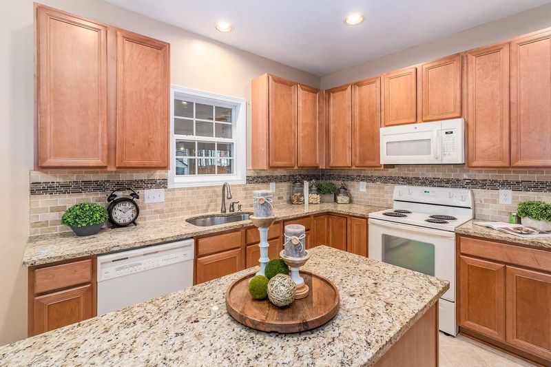 2514 Oleander Dr, Durham, NC 27703