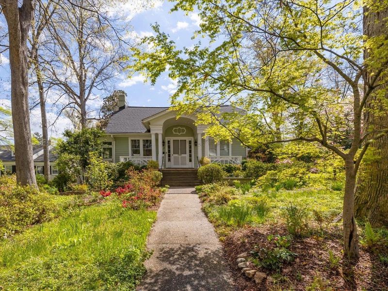 2514 White Oak Rd, Raleigh, NC 27609