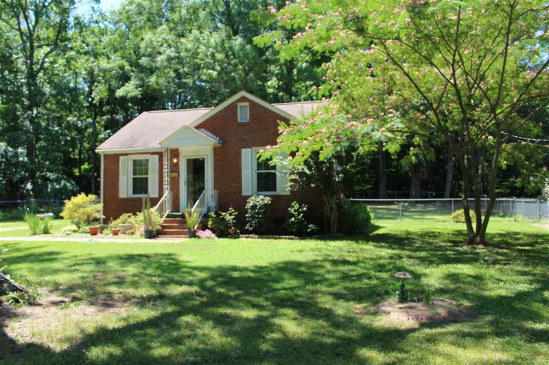 2515 W Carver St, Durham, NC 27705