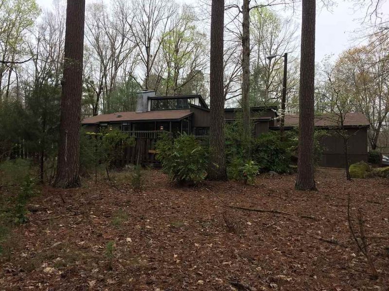 2515 Charlock Ct, Chapel Hill, NC 27514
