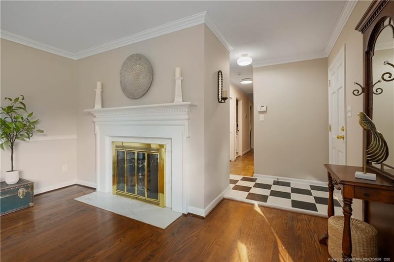 2515 Mirror Lake Dr, Fayetteville, NC 28303
