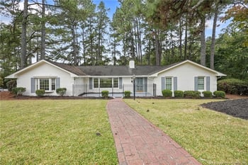 2515 Mirror Lake Dr, Fayetteville, NC 28303