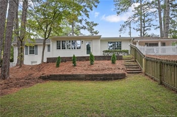 2515 Mirror Lake Dr, Fayetteville, NC 28303