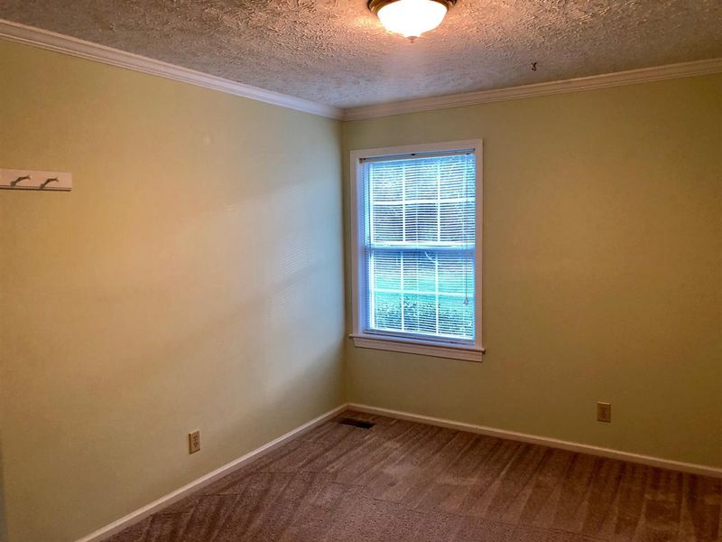 2515 Ritchie Rd, Chapel Hill, NC 27516