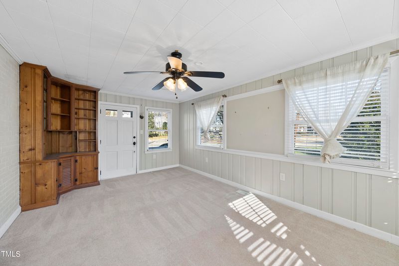 2516 Anderson Dr, Raleigh, NC 27608