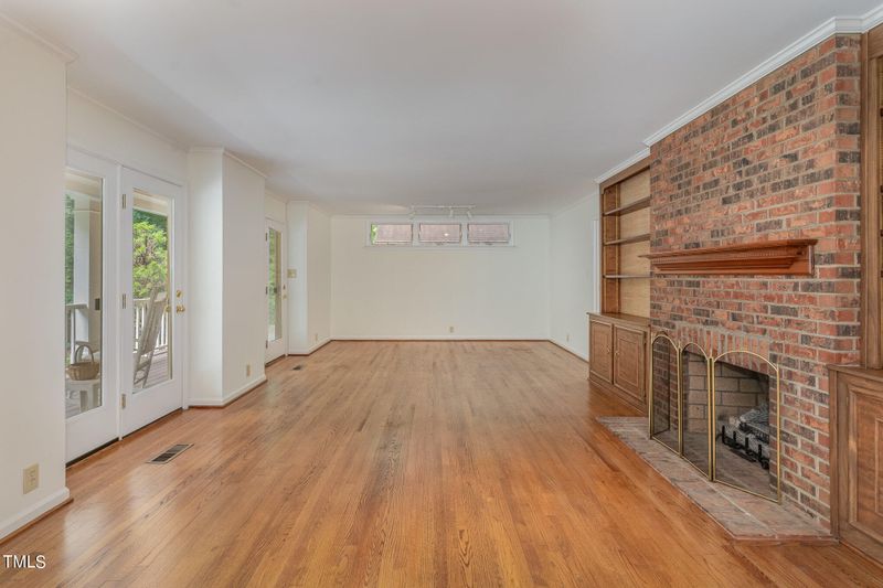 2516 Cedronella Dr, Chapel Hill, NC 27514