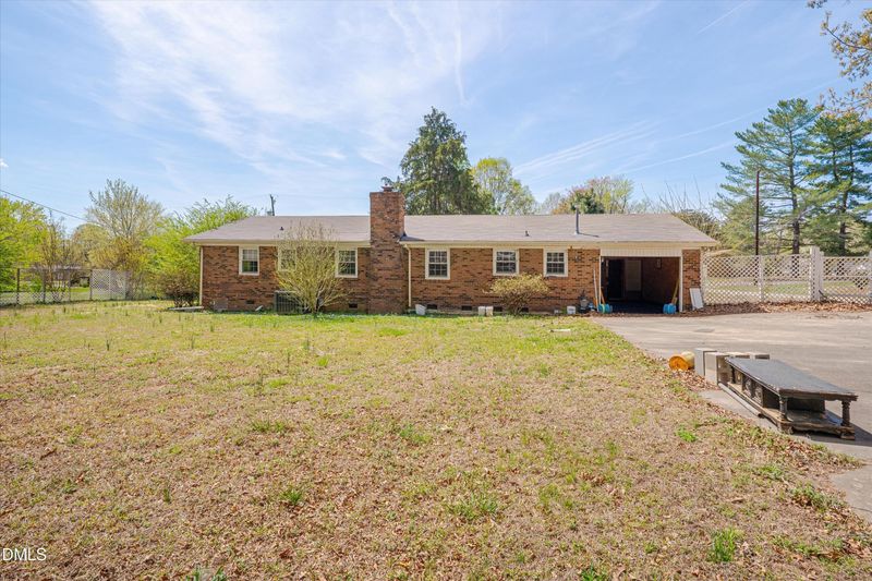 2516 Evergreen Ave, Burlington, NC 27217