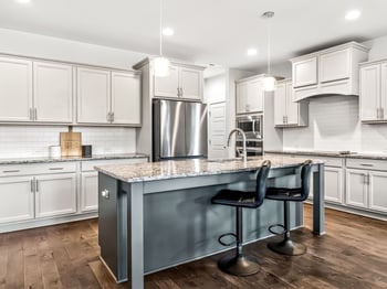 2516 Glade Mill Ct, Fuquay Varina, NC 27526