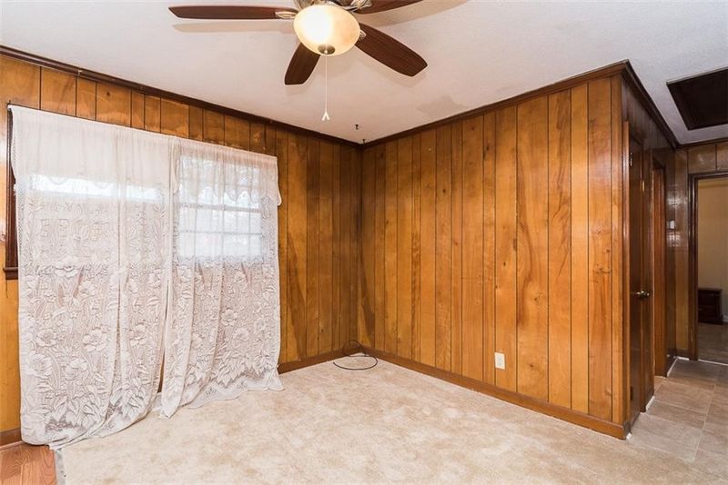 2516 Hilldale St, Burlington, NC 27217