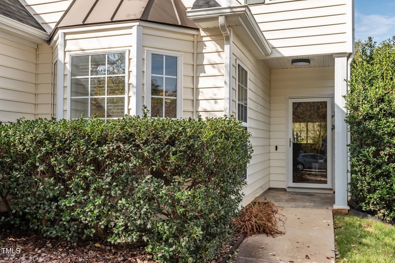 2516 Valley Haven Dr, Raleigh, NC 27603