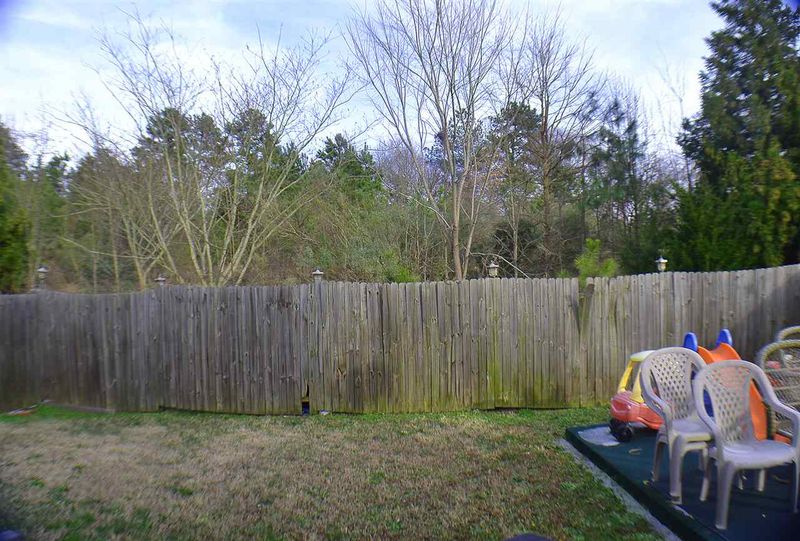 2517 Dandridge Dr, Raleigh, NC 27610