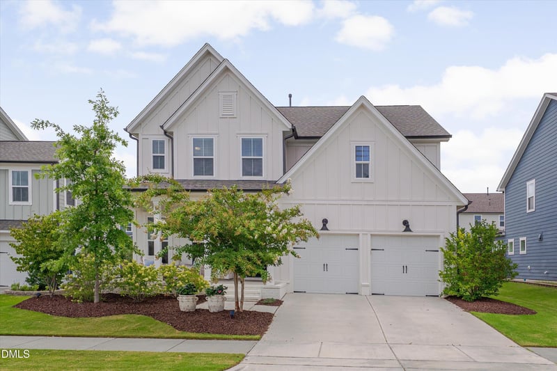 2517 Great Daisy Ln, New Hill, NC 27562