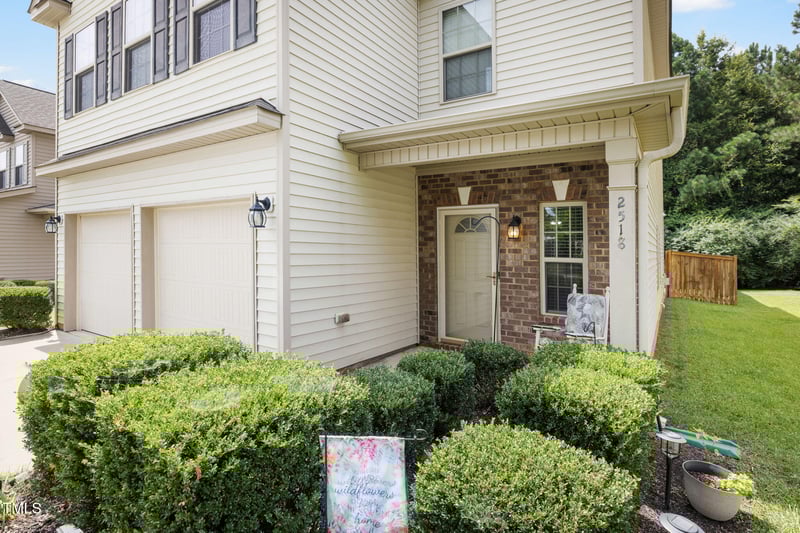 2518 Shepherd Valley St, Raleigh, NC 27610