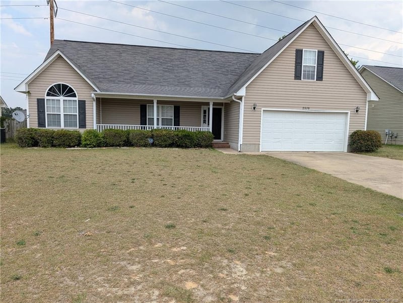 2519 Crumpler Dr, Hope Mills, NC 28348
