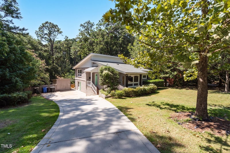 2519 Mirror Lake Dr, Fayetteville, NC 28303
