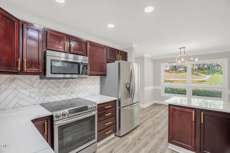 2519 Mirror Lake Dr, Fayetteville, NC 28303