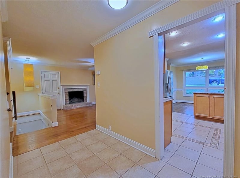 2519 Mirror Lake Dr, Fayetteville, NC 28303