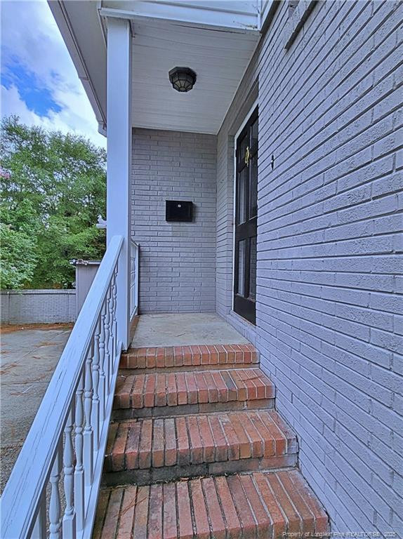 2519 Mirror Lake Dr, Fayetteville, NC 28303