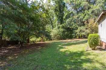 2519 Mirror Lake Dr, Fayetteville, NC 28303