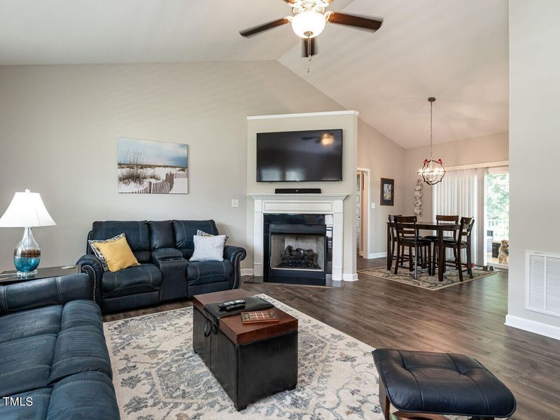 252 Fender Dr, Zebulon, NC 27597