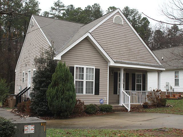 252 Highgate Cir, Wake Forest, NC 27587