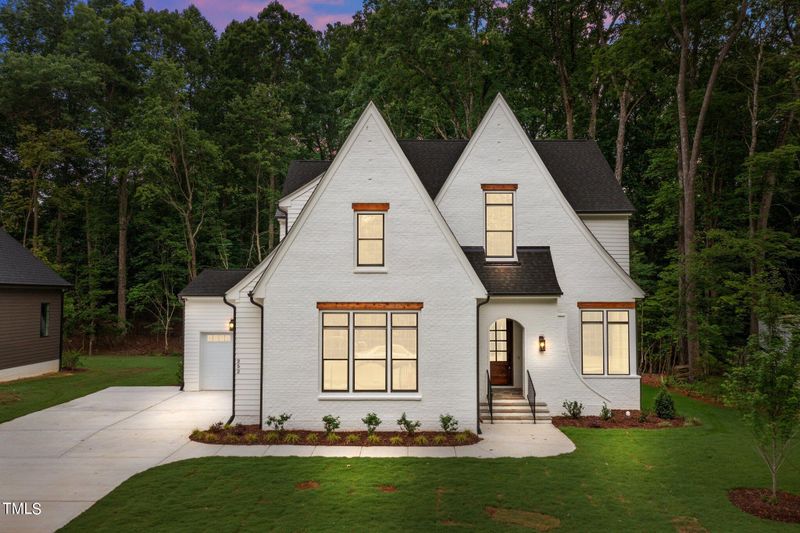 252 Lake Dr, Cary, NC 27513