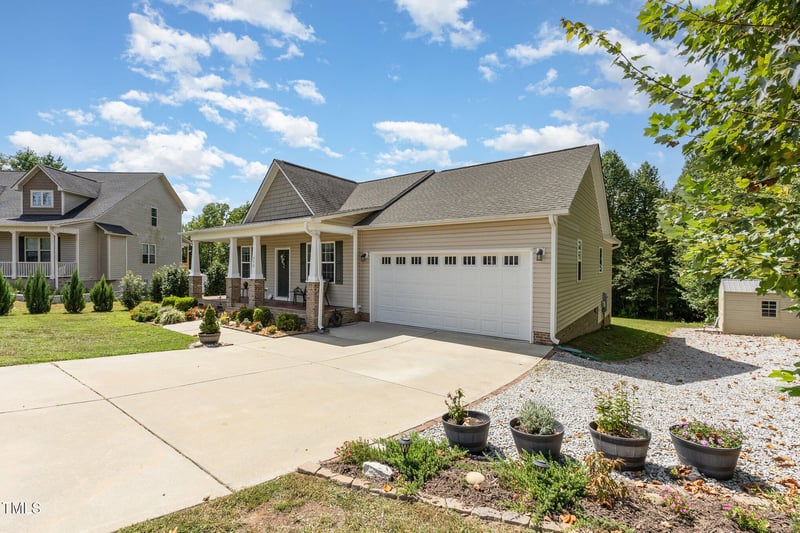 252 Nugget Creek Dr, Clayton, NC 27520