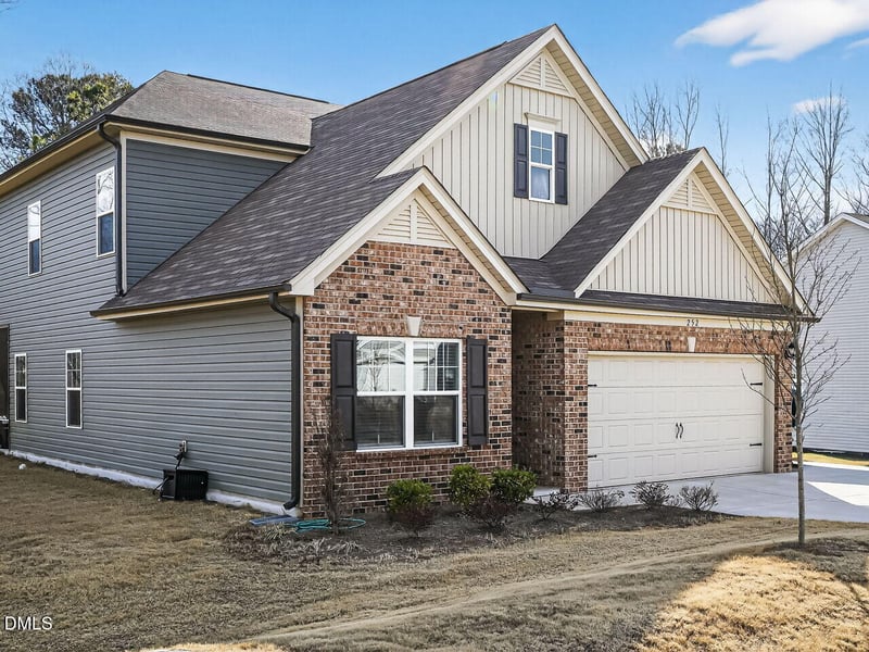 252 Shooting Star Ln, Clayton, NC 27520