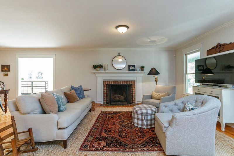 2520 Butler Rd, Chapel Hill, NC 27516