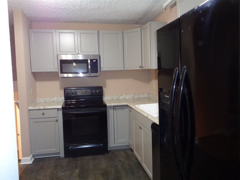 2520 Foxgate Dr, Raleigh, NC 27610