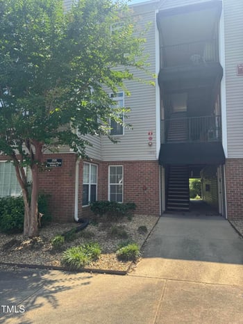2520 Friedland Pl #202, Raleigh, NC 27617