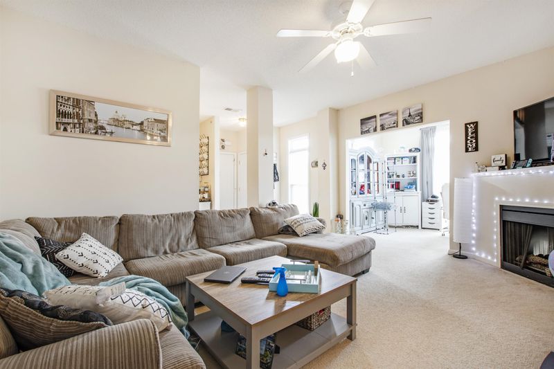 2520 Friedland Pl #300, Raleigh, NC 27617