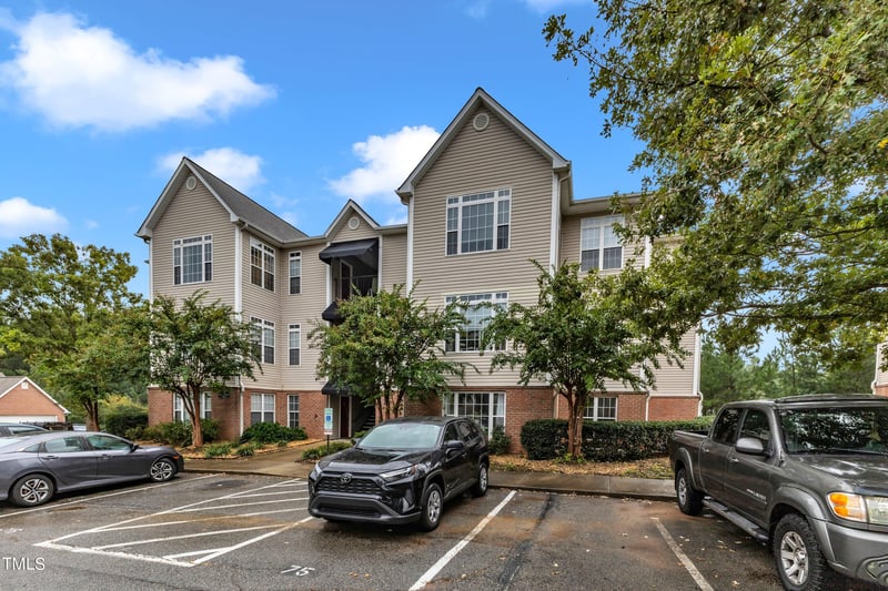 2520 Friedland Pl #200, Raleigh, NC 27617
