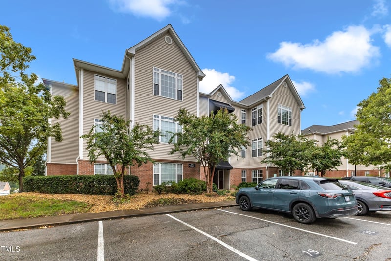 2520 Friedland Pl #200, Raleigh, NC 27617