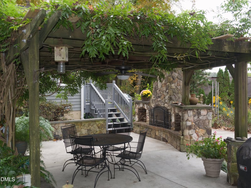 2520 Hardwood Ln, Hillsborough, NC 27278