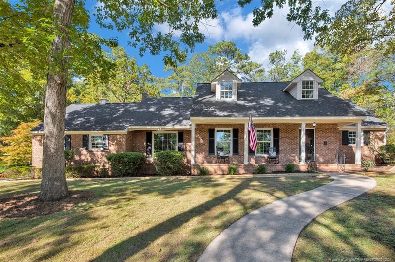 2520 Lockwood Rd, Fayetteville, NC 28303