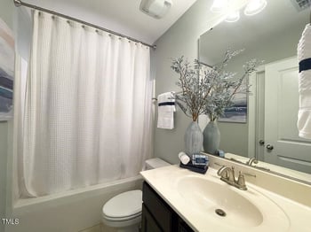 2520 Snowdrop Ct, Apex, NC 27502