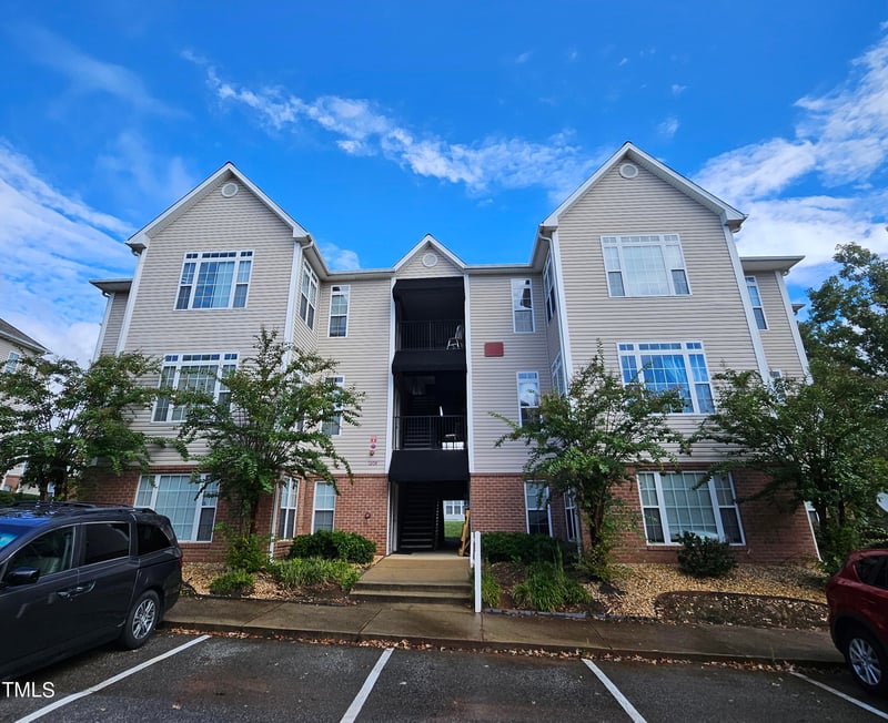 2521 Friedland Pl #200, Raleigh, NC 27617