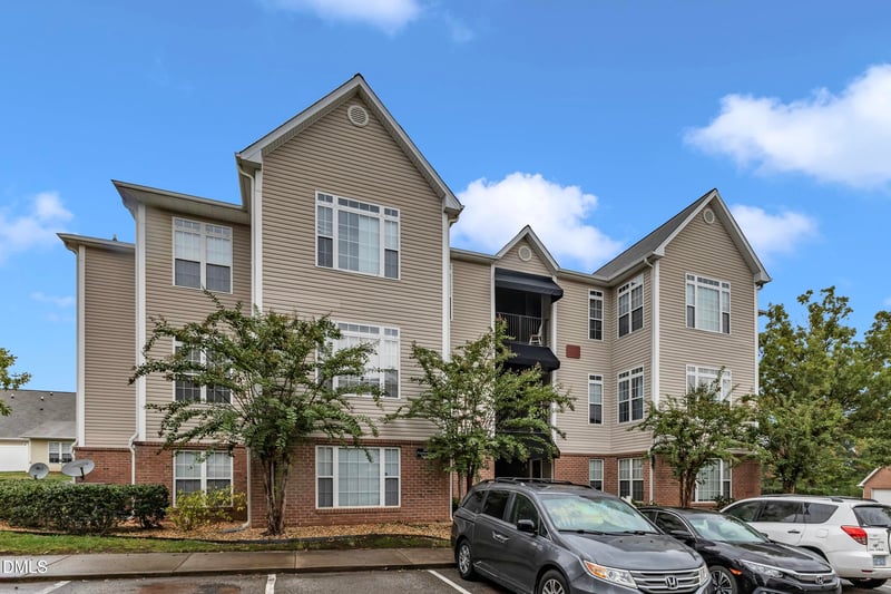 2521 Friedland Pl #201, Raleigh, NC 27617