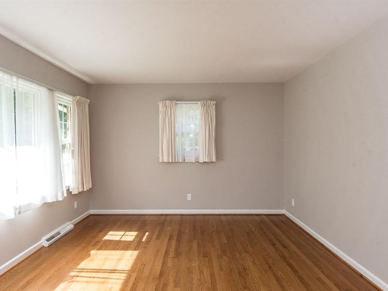 2521 Hickory Ave, Burlington, NC 27215