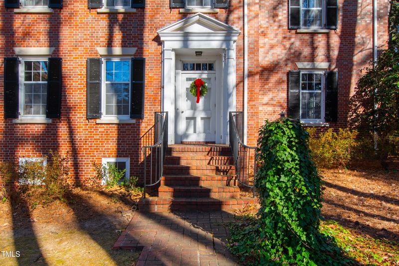 2522 Wake Dr, Raleigh, NC 27608