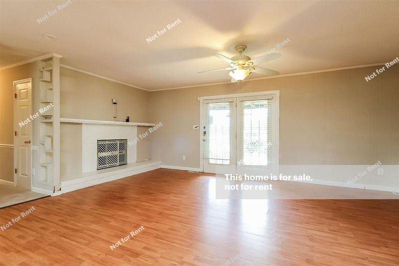 2523 Government Rd, Clayton, NC 27520