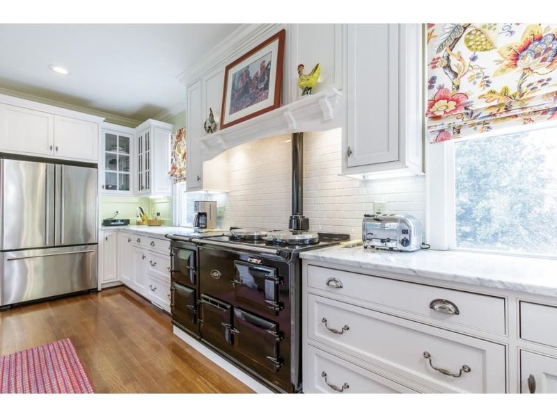 2523 Pineway Dr, Burlington, NC 27215