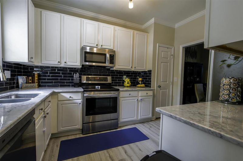 2523 Trout Stream Dr, Raleigh, NC 27604