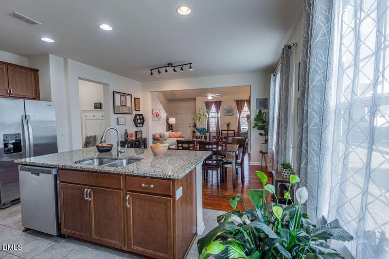 2524 Cattail Pond Dr, Zebulon, NC 27597
