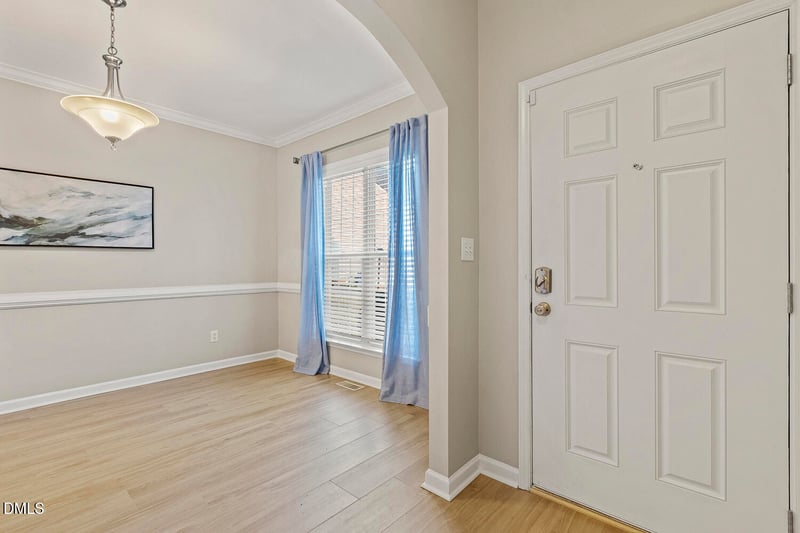 2524 Ferndown Ct, Raleigh, NC 27603