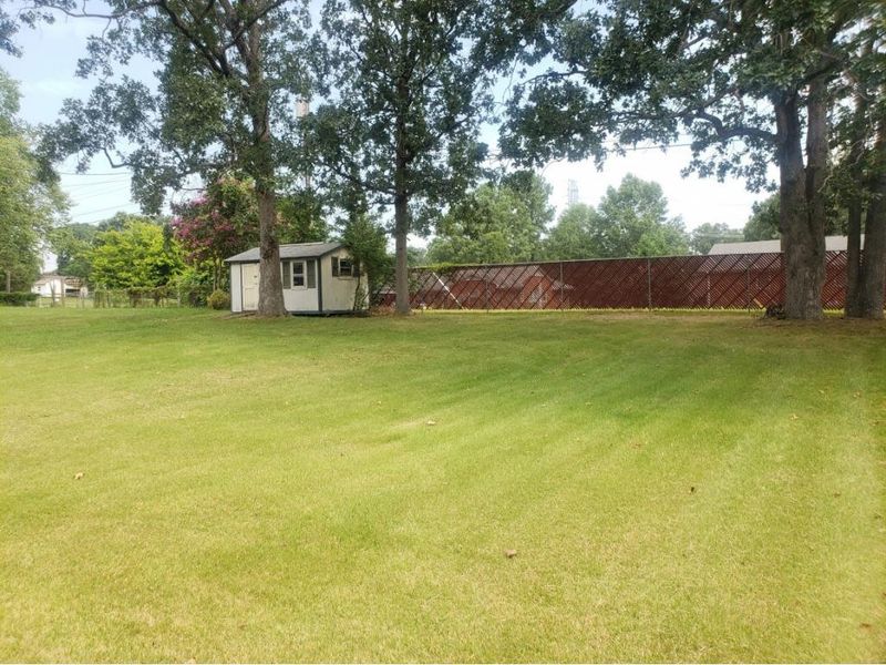 2524 Mckinney St, Burlington, NC 27217