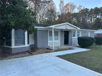 2524 Penny Dr, Fayetteville, NC 28306