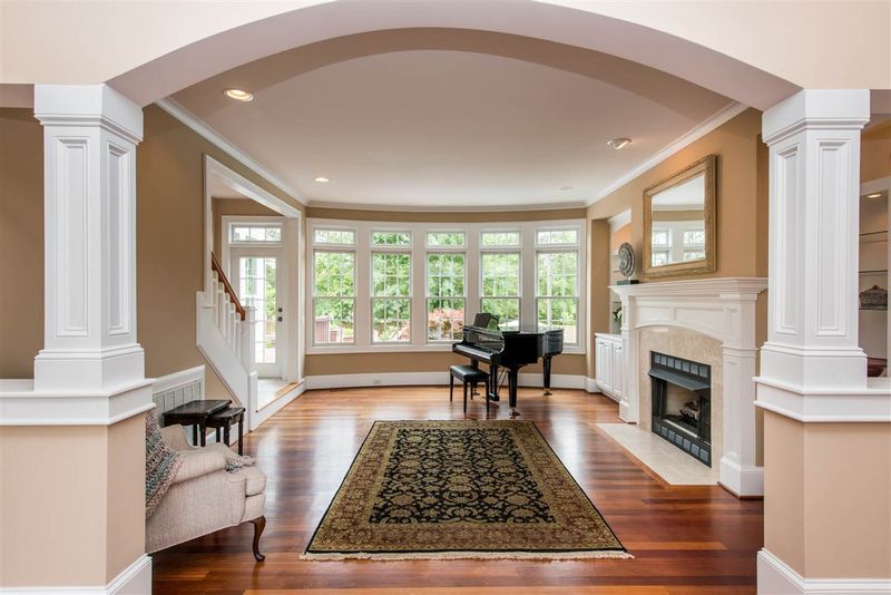 2524 Pennyshire Ln, Raleigh, NC 27606