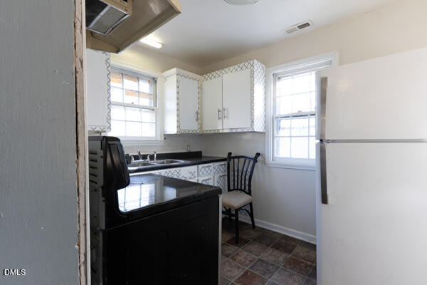 2525 Freeman St, Fayetteville, NC 28301